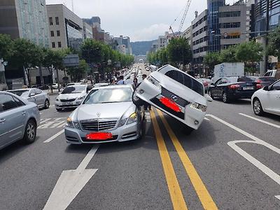 보험사 직원 : 아니 그러니까 어떻게 하신거냐구요