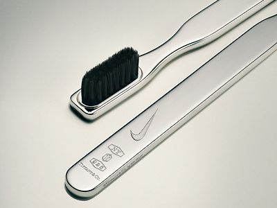 최근 공개되고 이목을 끌고있는 나이키 x 티파니 콜라보.JPG