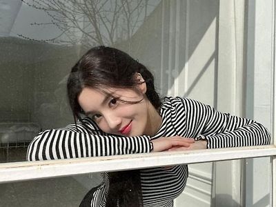 권은비 살쪘다고 하는사람들은 뭐냐 ㅋㅋ