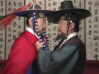옆부서 부장이 내 멱살을 잡더라