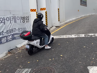 [김한용]공유 킥보드 이제는 스쿠터까지 공유해?얼마나 위험한지 직접 타봤습니다