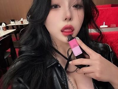 색기가 좔좔 흐르네