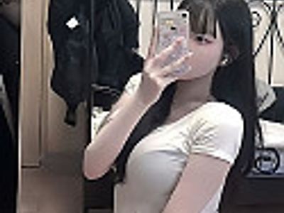 가슴이 너무 뽕긋하네