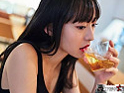 긴 생머리 잘어울리는 그녀