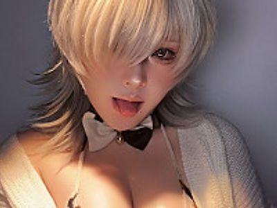 여친은 안해주던 코스프레