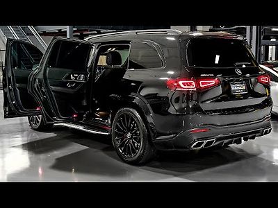 2022 Mercedes GLS AMG 63 - Exterior and interior Details (in…