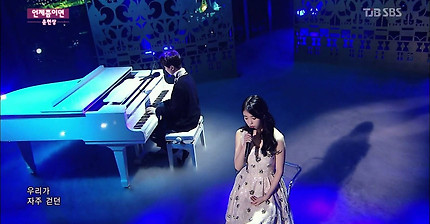 141109 Yoon Hyun Sang featuring IU - When Would It Be (언제쯤이면) @ Inkigayo