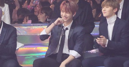 181201 워너원(Wanna One) 방탄소년단(BTS) 뷔 수상소감에 빵터짐 [강다니엘] KANG DANIEL 직캠 by Mera