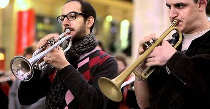 [OEF 2011] Flashmob Orchestres en fête ! Paris North station - Arlésienne de Bizet