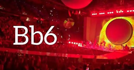 Ariana Grande WHISTLE NOTES in 'God Is A Woman' Live at the Sweetener World Tour!