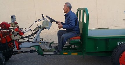 기존 경운기를 개조한 신형 경운기 2