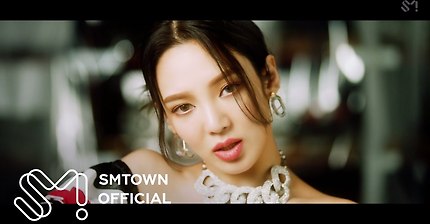 HYO ‘DESSERT (Feat. Loopy, SOYEON ((G)I-DLE)’ MV
