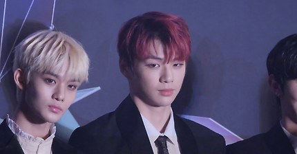 181106 워너원(Wanna One) 레드카펫 인터뷰 [강다니엘] KANG DANIEL 직캠 Fancam (지니뮤직어워즈 MGA) by Mera