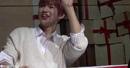 181217 랩 팬싸인회 강다니엘 중간중간 뽀쟉임