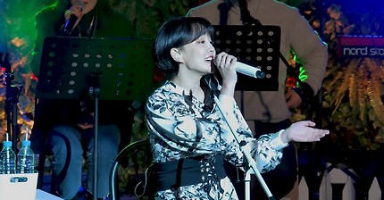 [아이즈원] 주말에 여사친님과 만날 약속을 잡아서 권은비 | 인스티즈