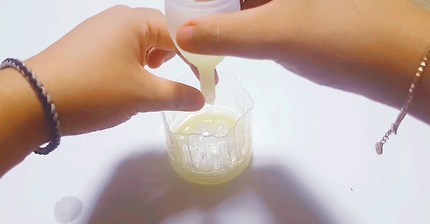 이지컵 밸브형 생리컵 사용영상 Menstrual cup with discharge valve