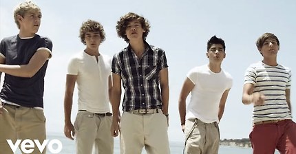 One Direction - What Makes You Beautiful (Official Video)