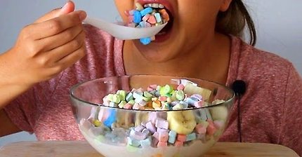 ASMR Lucky Charms Marshmallows *Eating Sounds*