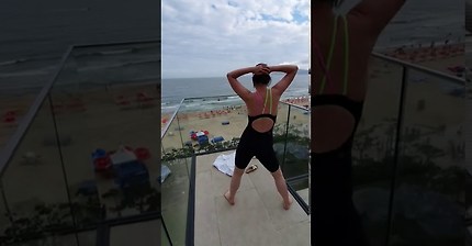 부산 수영장 놀러와서 인생사진 찍는중이요