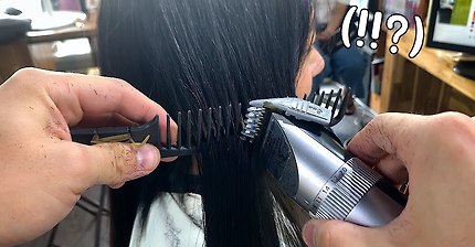 싹둑! 20살 여자가 긴머리 자르고 투블럭 숏컷하면 벌어지는일 [ENG]