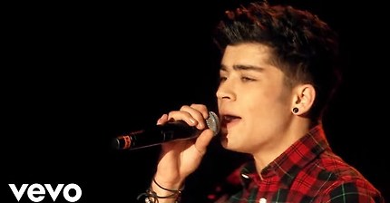 One Direction - What Makes You Beautiful (Live)