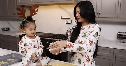 Kylie Jenner: Christmas Cookies With Stormi