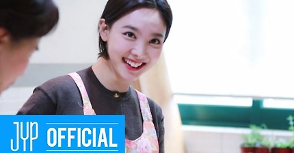 오늘자 된장찌개 끓이는법 배우는 트와이스 나연 ㅋㅋㅋ | 인스티즈