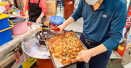 Amazing Korean Street Food, GRILLED PIG INTESTINE l Asia Food - Korean Food