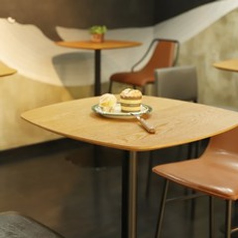 지엠퍼니처 높은 아일랜드 식탁 카페 티 원형 홈바테이블 (색상2종), 오크 (스탱딩 핑거 테이블)