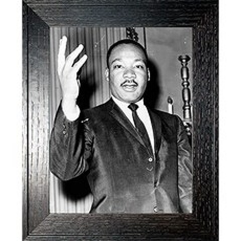 EOM Dr. Martin Luther King Jr. Photograph in a Rustic Oa [8.5