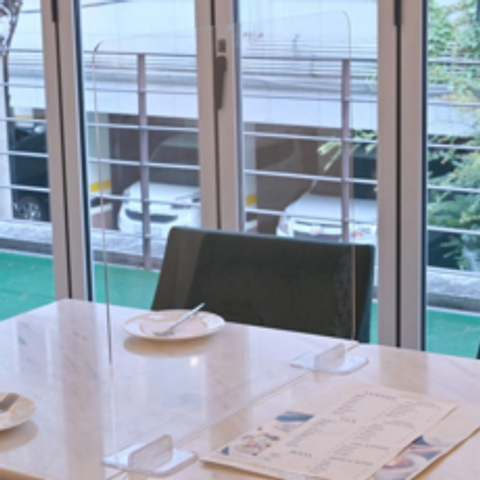 [700 X 600 3T] 테이블 아크릴 칸막이 가림막 식당 업소용 회의실 학교 일자형