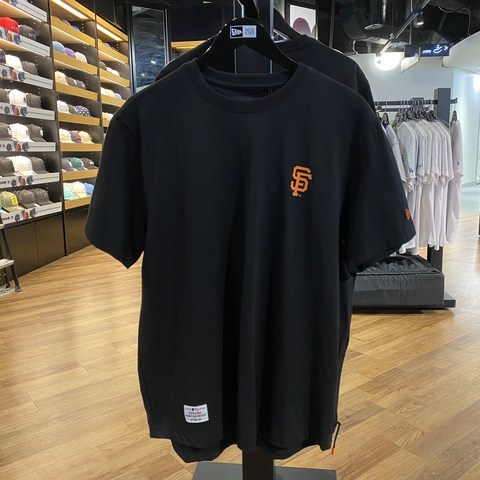 [뉴에라][두타] MLB 로고 사이드 포켓 샌프란시스코 자이언츠 티셔츠 블랙 12715368