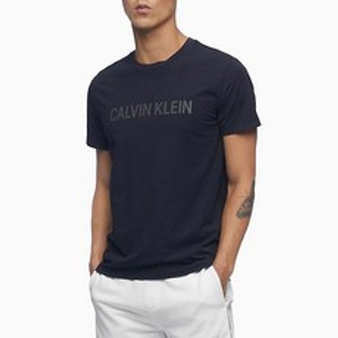 캘빈클라인 AK분당점 캘 빈클라인진 남성 슬림핏 리플렉티브 로고 반팔 티셔츠 J318288-BEH