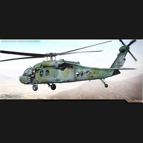 한국군 UH-60P 블랙호크 헬기 프라모델 피규어 조카 군대 헬리곱터 장난감 키즈 용품 디오라마 공간 군인