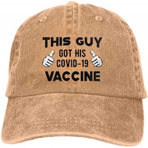 아마존 남성복 매장에서 남성용 코비드 백신 모자 야구 모자 카우보이 모자를 받은 남자