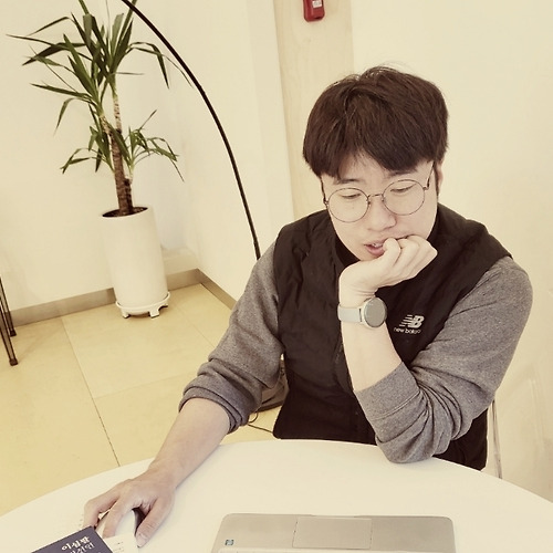 홍 필구의 브런치스토리