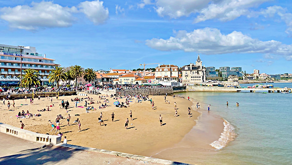 포르투갈 카스카이스, 경로를 이탈했다