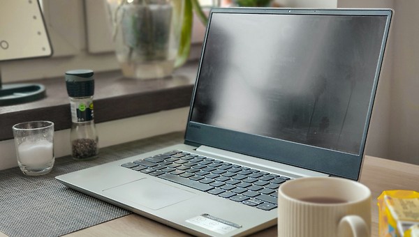 보이지 않는 생태계, 송출 비즈니스의 민낯: