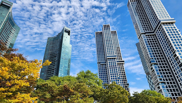 브랜드는 누군가의 얼굴을 닮아간다