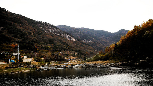 용궐산 하늘길과 요강바위 전설