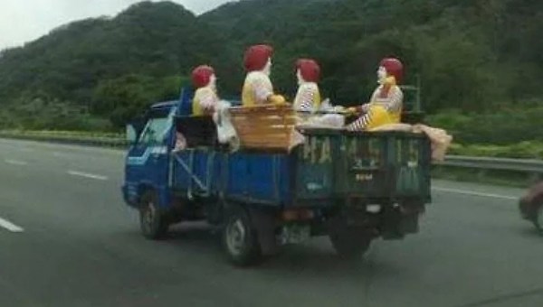 똑똑한 사람들이 모여서 바보같은 결정을 내리는 이유