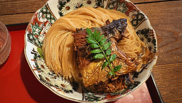 [시가/멤버십] 고등어가 녹는 소면 정식