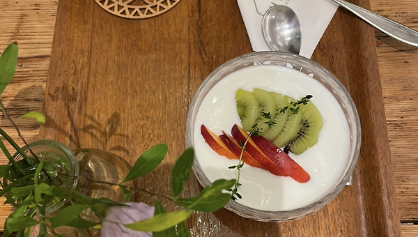 가을이,  창가에 어리어 있다. 