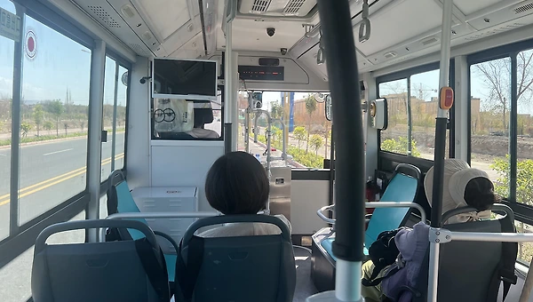 기사와 영상통화를 해야 탈 수 있는 중국 시내버스