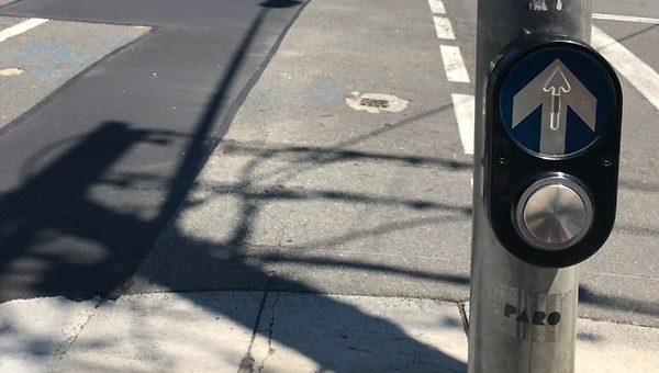 존재를 먼저 알려주는 나라, 호주