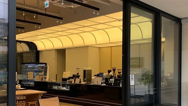 잠시 자리를 옮겼을 뿐인데