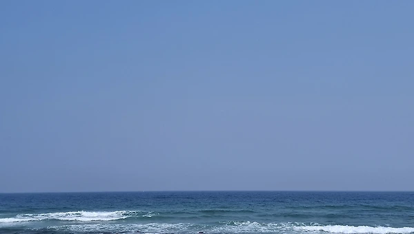 저 해안선 너머에는 무엇이 있을까