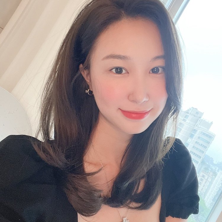 아지트헤어라운지 본점 스페셜 | 카카오헤어샵 예약