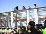 장애인 활동가들, 국회 앞..