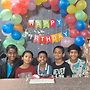 딕슨의 생일이었습니다